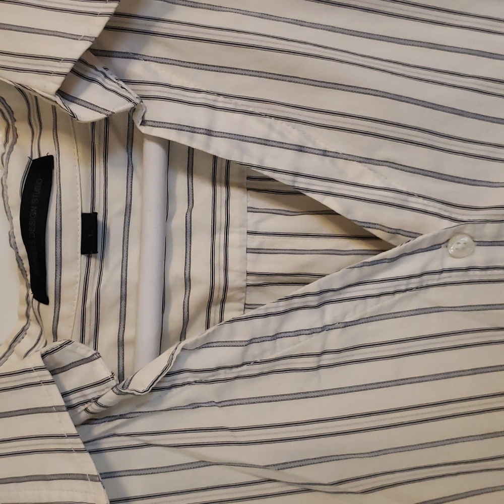 Express blouse size med-LG - Picture 2 of 2